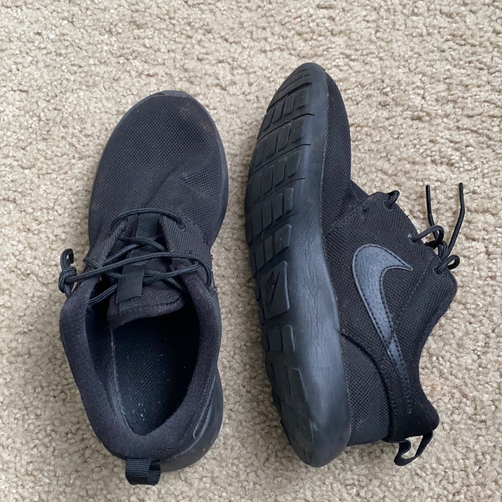 Nike roshe one sneakers